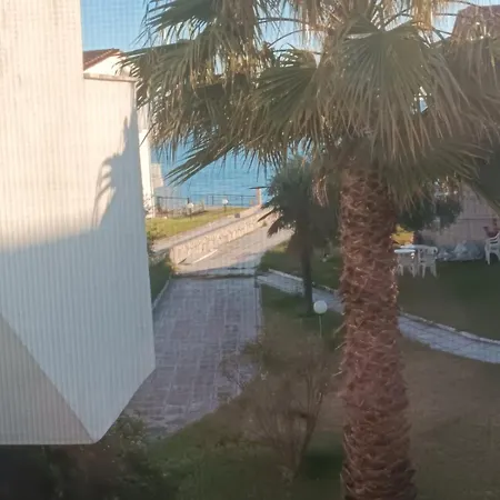 Flisvos Loft By The Sea
