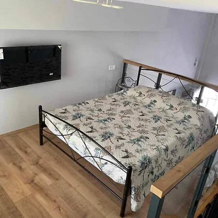 Flisvos Loft By The Sea 아파트 Skála Foúrkas