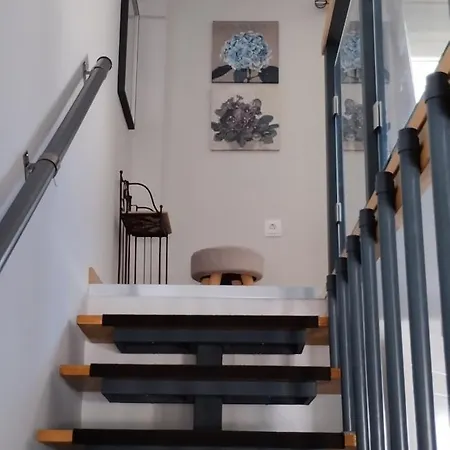 Flisvos Loft By The Sea 아파트 Skála Foúrkas