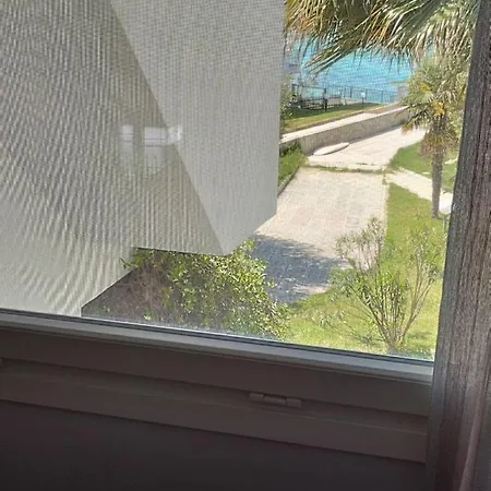 Flisvos Loft By The Sea Apartamento Skála Foúrkas